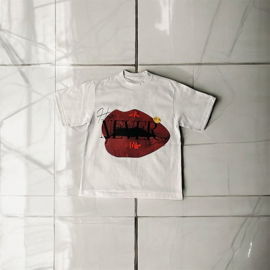Red lips tee